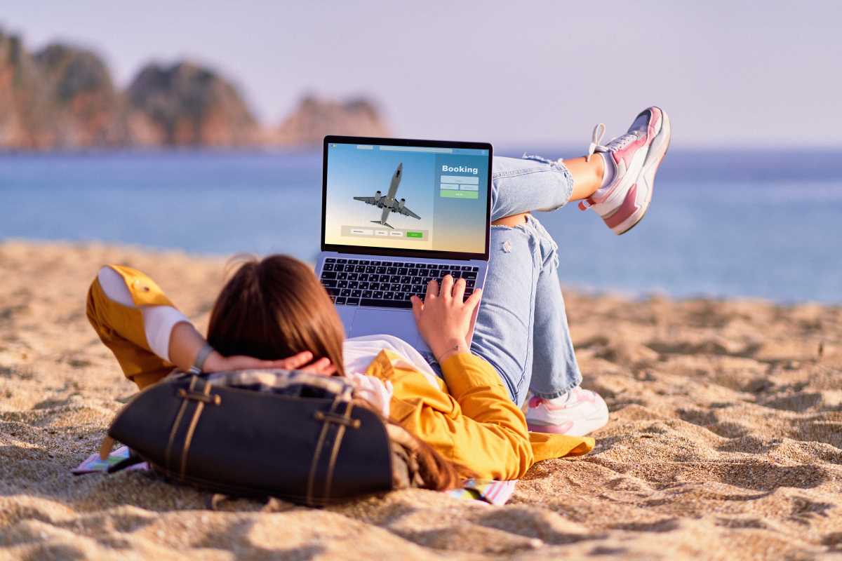 The Ultimate Guide to Balancing Work and Play While Working Remotely on Vacation